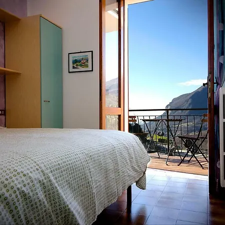 B&B Miramonti Bed & Breakfast Tignale