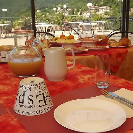 B&B Miramonti Bed & Breakfast *